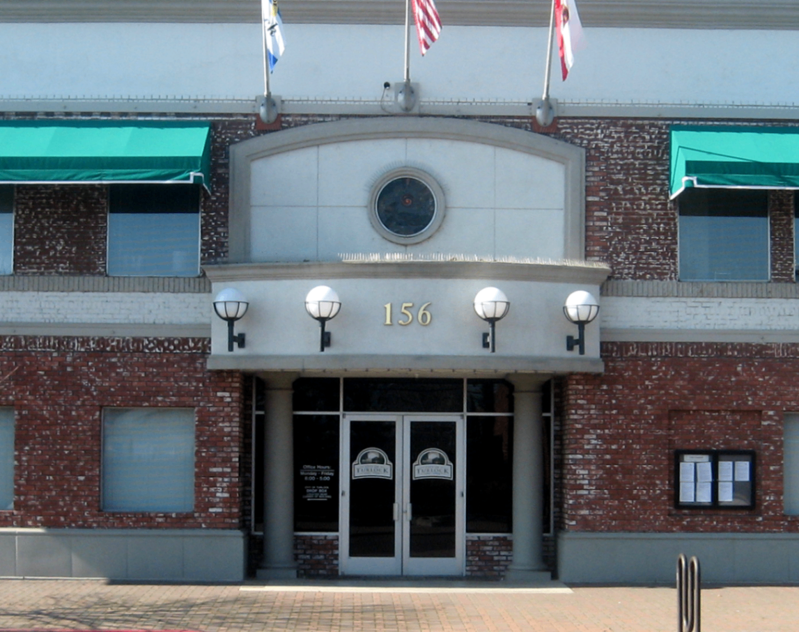 Turlock City Hall — 156 S Broadway, Turlock CA